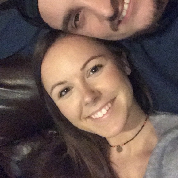 Meet your Posher, Amanda - Picture 1 of 1